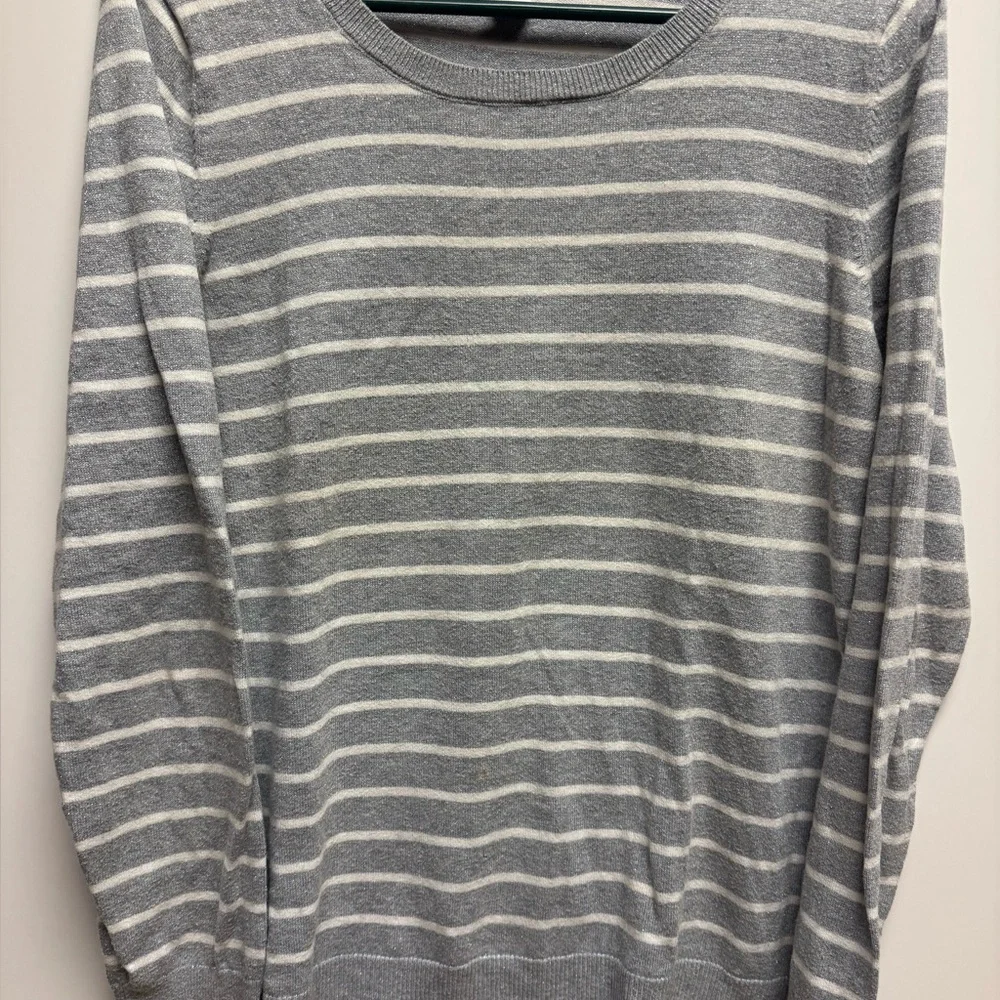 Old Navy‎ Silver and White Striped Top